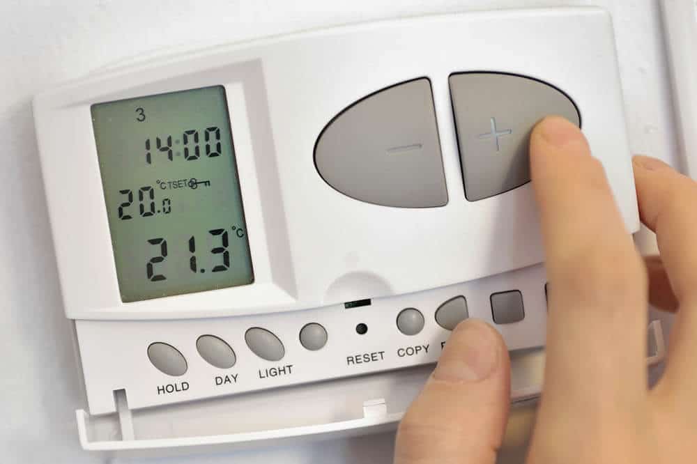 Comment mettre en marche son thermostat programmable ?
